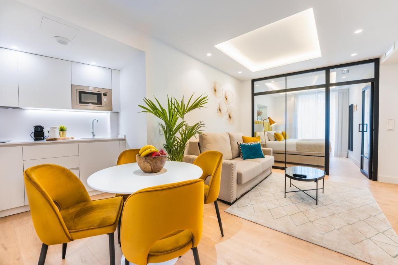 Debambu Suites Málaga Buitenkant foto