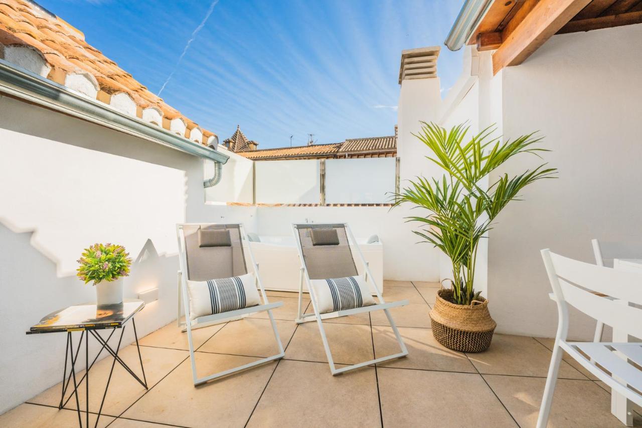 Debambu Suites Málaga Buitenkant foto